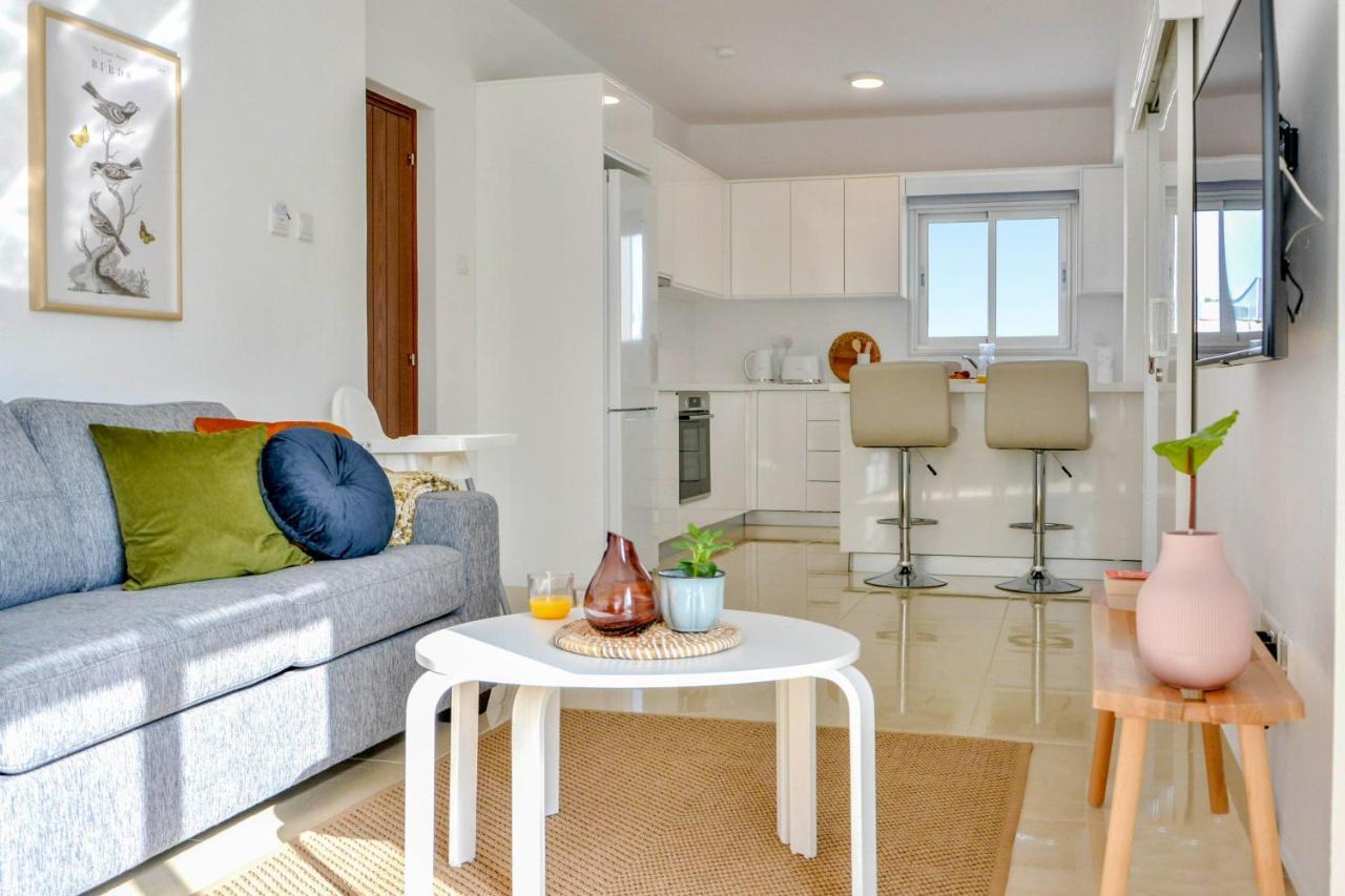 Phaedrus Living: Seaside Luxury Flat Lighthouse 67 Apartment Paphos ภายนอก รูปภาพ